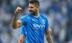 曼晚：霍伊伦打算离开曼联，后者有可能签下米特洛维奇作为替代者