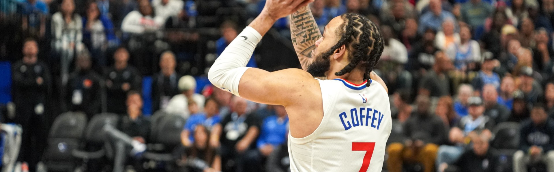 Shams：自由球员前锋阿米尔-科菲一年合同加盟雄鹿！