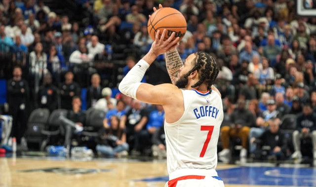 Shams：自由球员前锋阿米尔-科菲一年合同加盟雄鹿！