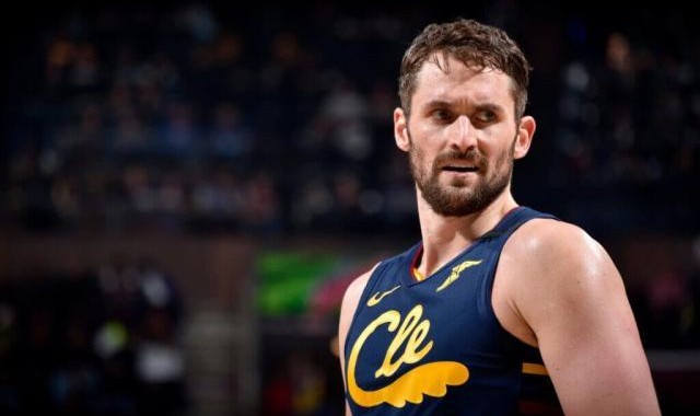 赛事服务-拉夫再度赛中情绪失控 他应该学格里芬买断离队？