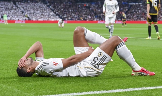 开云直播-世体：贝林厄姆似乎还无法上场，但阿韦洛亚还是带他出征