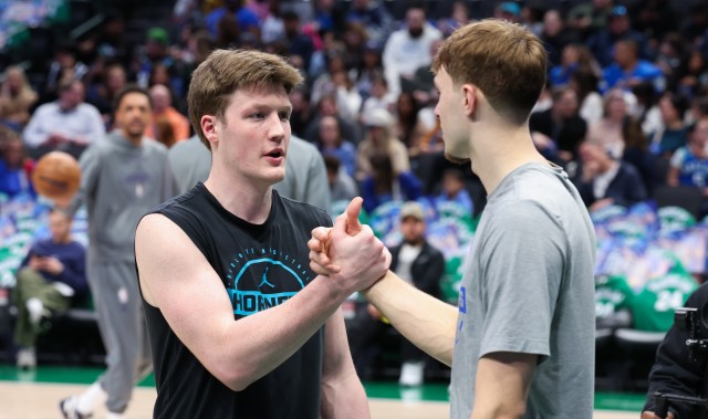 开云体育在线-基德：弗拉格克尼佩尔打球方式都很正确 对球队产生了积极影响