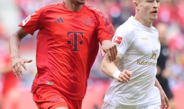 记者：拜仁将在未来几天决定是否外租阿萨雷