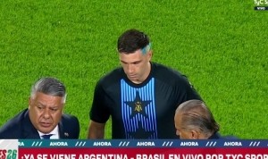 里程碑！大马丁赛前领取国家队出战50场纪念品