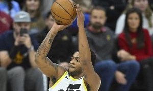 赛事服务-替补凶猛！半场森萨博4记三分砍12分 基昂特-乔治6中3拿11分5助