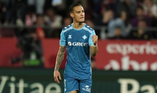 kaiyun体育-极限反转！贝蒂斯2800万报价安东尼被曼联接受 3小时后反悔撤回